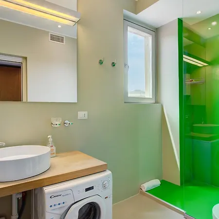 Delightful A Few Steps From Port