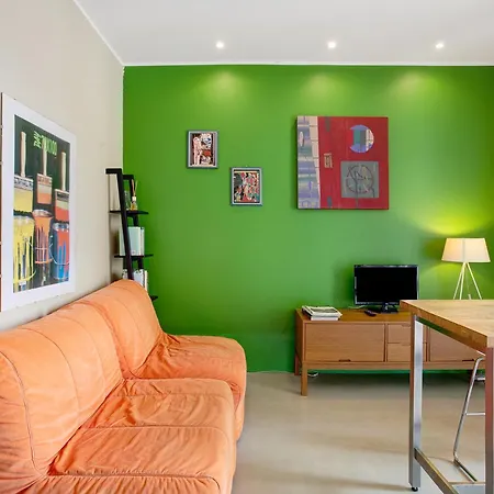 Delightful A Few Steps From Port 아파트 코모