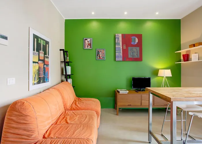 Delightful A Few Steps From Port 아파트 코모